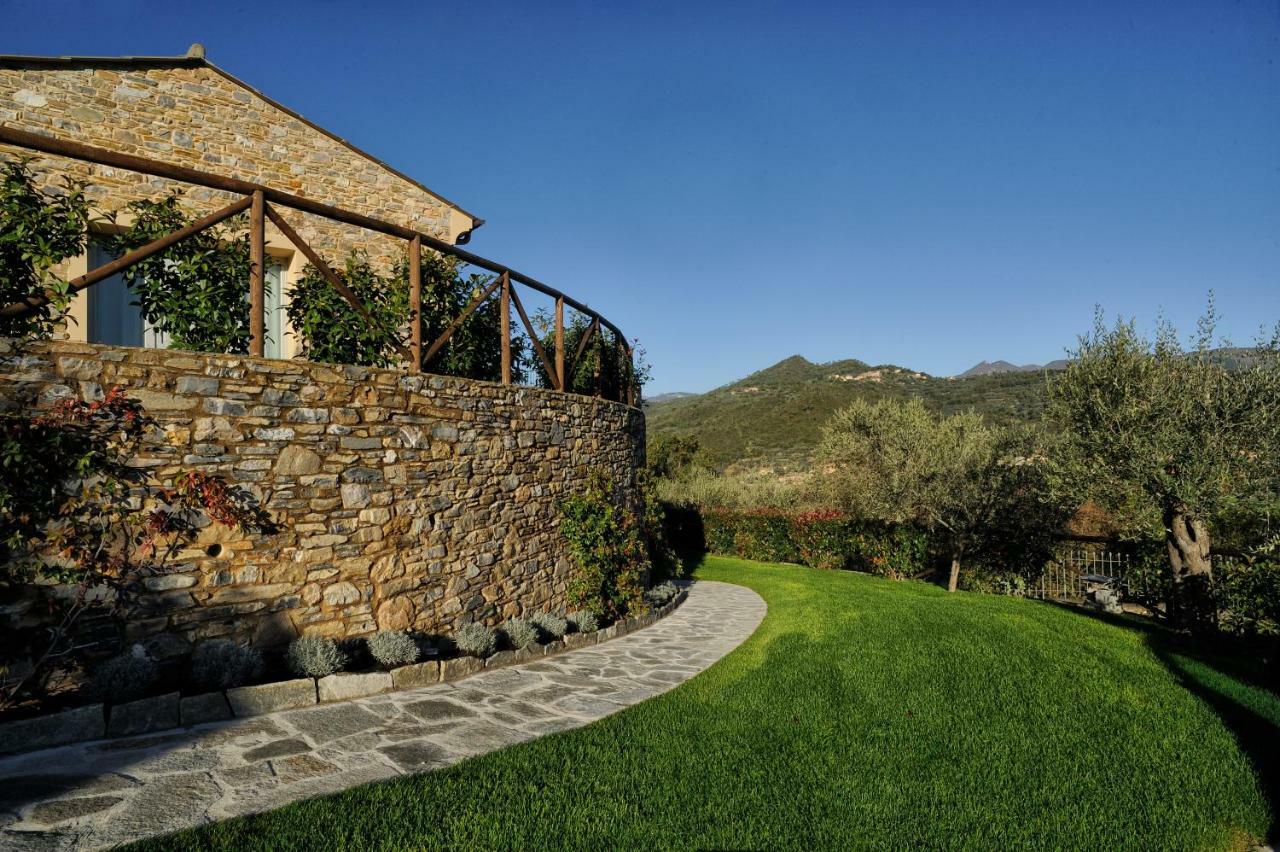 Almablanca Bed and Breakfast Garlenda Εξωτερικό φωτογραφία